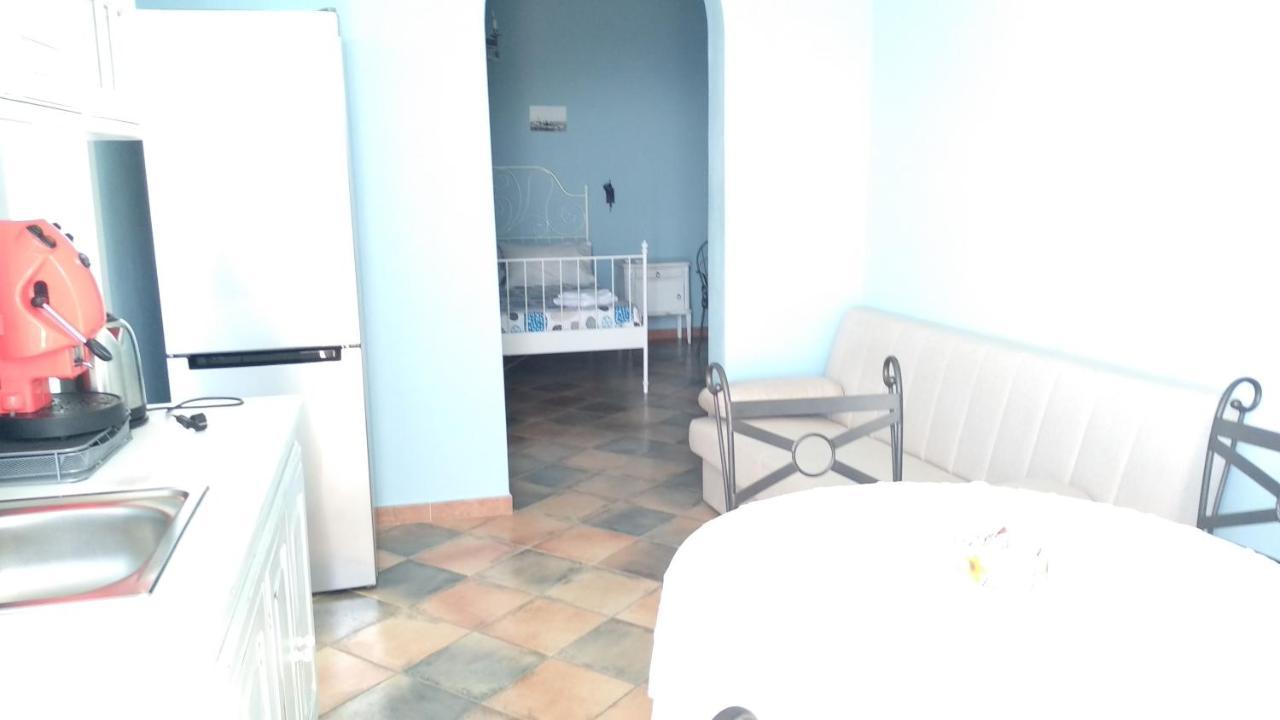 Nereidi Acomodação com café da manhã Santa Flavia Exterior foto