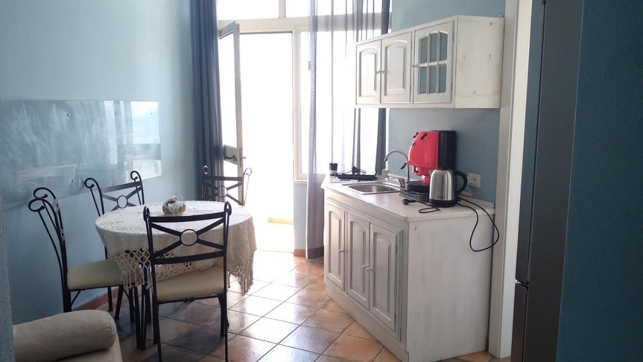 Nereidi Acomodação com café da manhã Santa Flavia Exterior foto